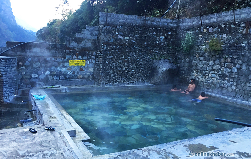 5 popular destinations for hot springs in Nepal